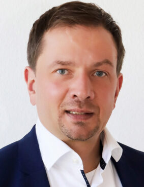 selbstständiger Kaufmann, Mainburg, seit 2021 stv. Aufsichtsratsvorsitzender der REWE Süd/Südwest e.G.